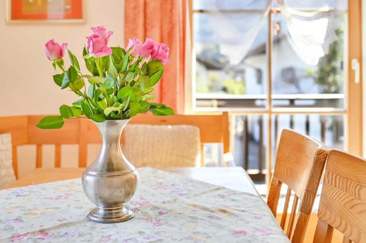 Katharinenhof Ferienwohnung Kramer Sehr Gross Garmisch-Partenkirchen 0*,  Niemcy